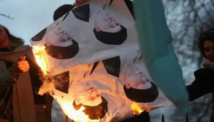 ليست بالصواريخ .. تحليل يكشف الطريقة الأنسب لإسقاط النظام الإيران..