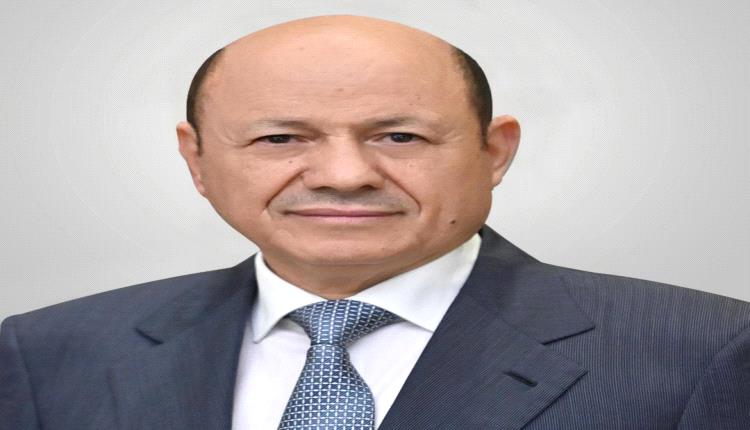 رئيس مجلس القيادة يعزي بوفاة عضو مجلس الشورى فيصل القطيبي