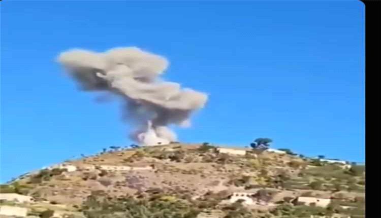 غارات جوية تستهدف موقعًا حوثيًا في قمة جبل العرمة غربي تعز