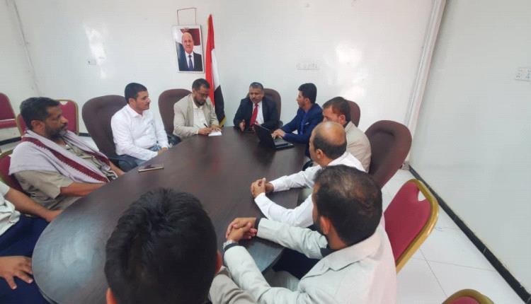 في أول أيام الدوام: الوكيل الحاشدي والعامري يدشن انطلاقة الدوام الرسمي في مكاتب محافظة الجوف
