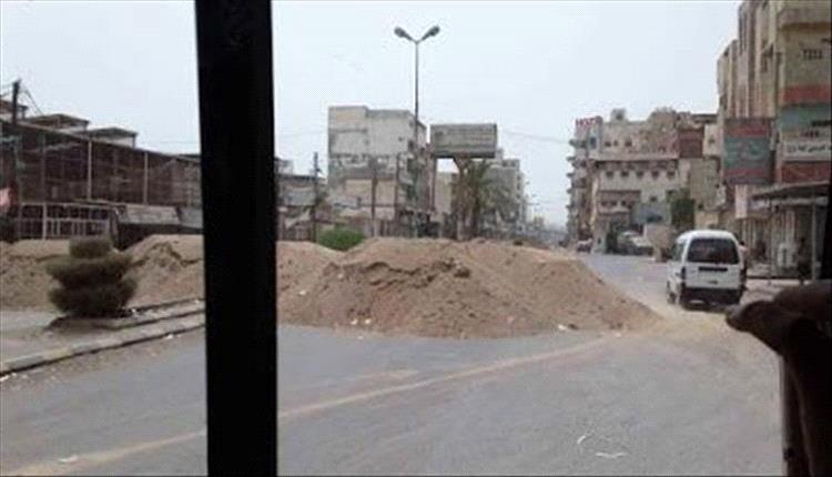 تحويل الحوثيين للأحياء السكنية في الحديدة إلى مواقع عسكرية: خطر على المدنيين