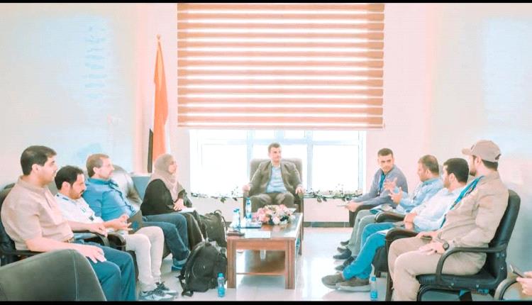 في زيارة ميدانية لتعزيز التدخلات الإنسانية: وفد "شيلتر بوكس" البريطانية يبحث في مأرب توسيع تدخلات الإيواء وحشد التمويلات