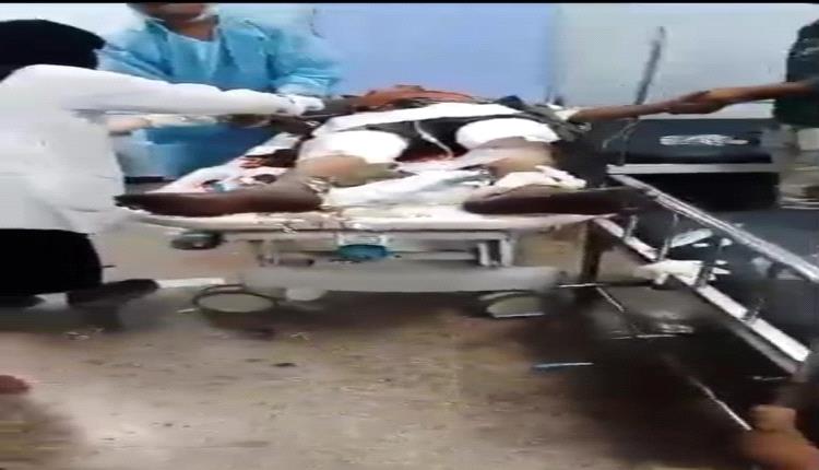 وفاة وإصابة 12 عاملاً في انفجار بمحل للخردوات شمال عدن