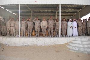 قائد المنطقة العسكرية الأولى يتفقد اللواء 11 حرس حدود في ثمود ضمن خطة تعزيز الأمن في المديريات الصحراوية