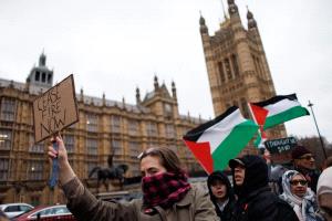 الحزب الوطني الاسكتلندي يدعو بريطانيا للاعتراف بدولة فلسطين ووقف تسليح تل أبيب