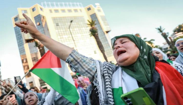 قيود مشددة وقمع إعلامي.. مليشيا الحوثي تضيّق على اليمنيين باسم نصرة غزة