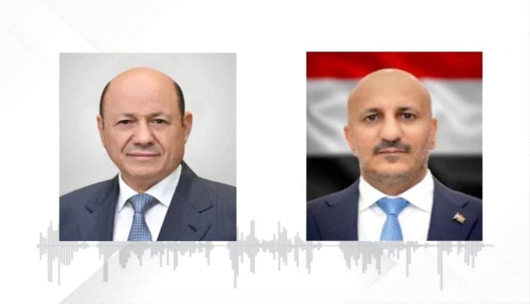 العميد طارق صالح يُجري اتصالًا هاتفيًا برئيس مجلس القيادة