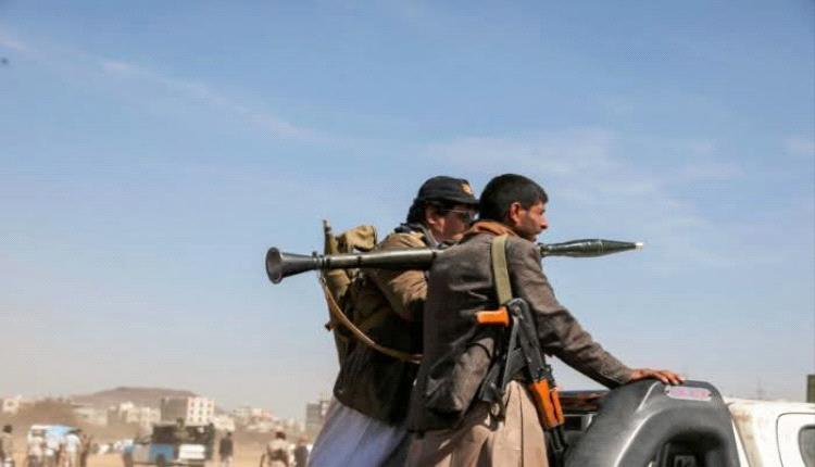 بسبب فتاة امريكية.. الحوثيون يداهمون منزلاً في صنعاء ويختطفون نساء
