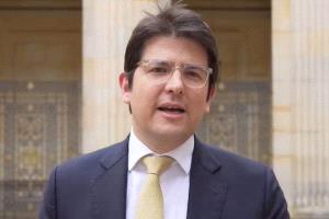 "سي إن إن": إصابة المرشح الرئاسي الكولومبي ميغيل أوريبي بطلق ناري في العاصمة بوغوتا