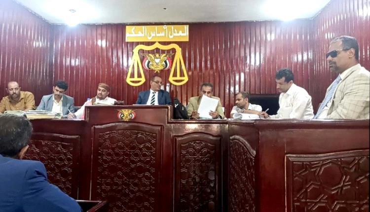 مارب: محكمة الاستئناف العسكرية تبدأ محاكمة أخطر خلايا مليشيات الحوثي الإرهابية