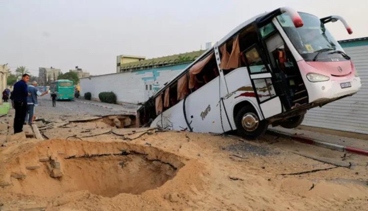 حماس تنفي وجود مركز عسكري قريب بعد استهداف إسرائيل لمستشفى في خان يونس ومقتل 28 فلسطينياً