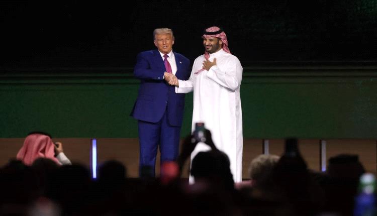 ترمب يعلن من الرياض رفع العقوبات عن سوريا استجابة لطلب الأمير محمد بن سلمان