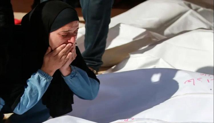 ترامب يعد بالنظر في "أمر غزة"، وحماس تقول إن إدخال المساعدات كان ضمن "التفاهمات" لإطلاق سراح الرهينة الأمريكي