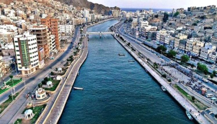 حادثة مروعة في حضرموت: شاب يطلق النار على والدته ويصيبها بجراح خطيرة