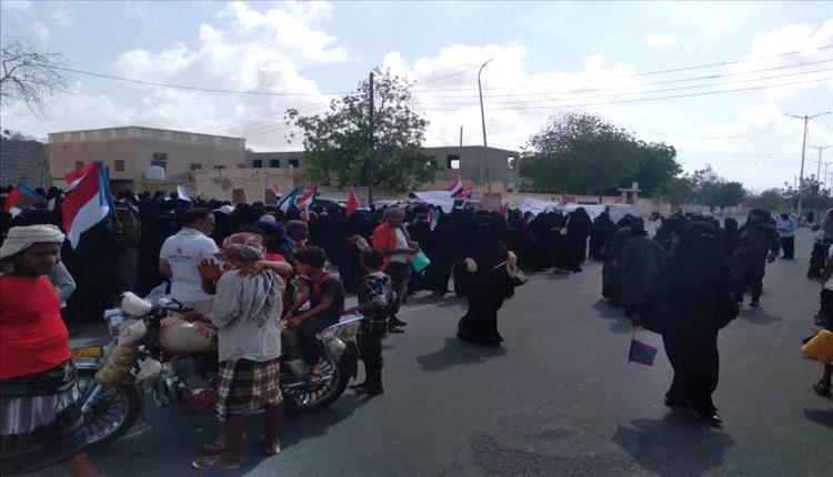 عاجل  مقتل مواطن بنيران جندي خلال احتجاجات في محافظة أبين