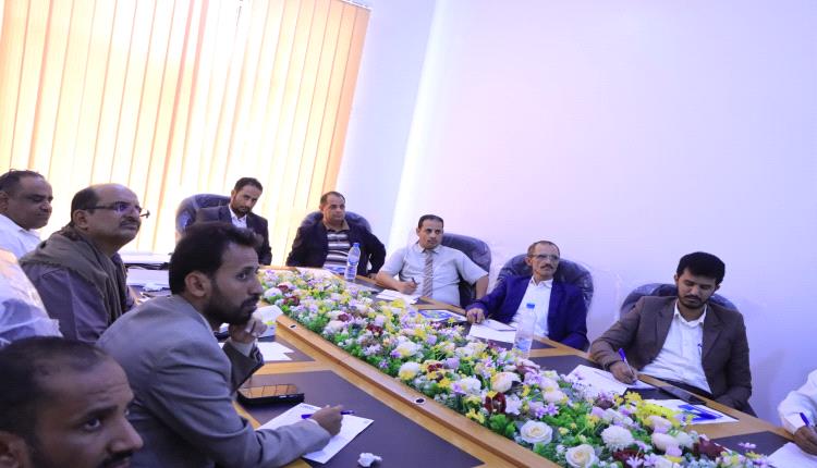 مأرب.. انعقاد ورشة عمل تستعرض اختلالات وتحديات تحصيل الإيرادات المحلية