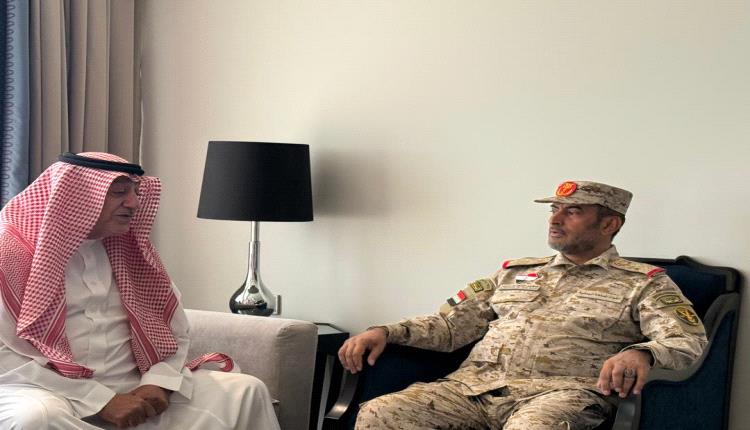 الرياض: رئيس هيئة الأركان اليمني يبحث ومدير عام "مسام" خطط العمل المستقبلية
