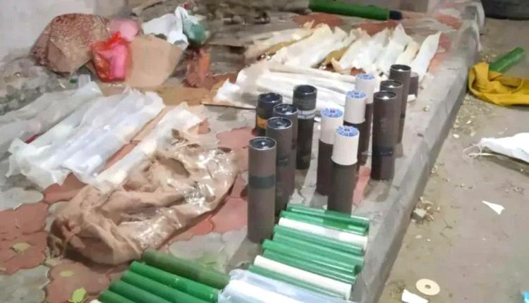 إحباط تهريب شحنة أسلحة في عدن بينها قذائف آر بي جي وهاون مخفية داخل حافلة