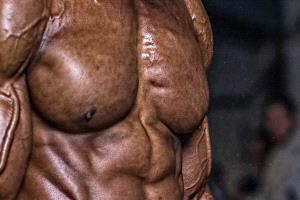 دراسة تحذر: لاعبو كمال الأجسام، خاصة المحترفون، أكثر عرضة للوفاة المفاجئة بأمراض القلب