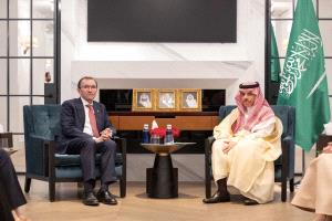 وزير الخارجية السعودي يبحث المستجدات في غزة والضفة مع نظيره النرويجي في مدريد