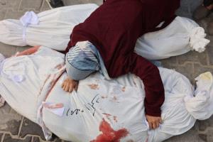 غزة تحت القصف: 33 شهيدًا و94 إصابة في 24 ساعة من العدوان