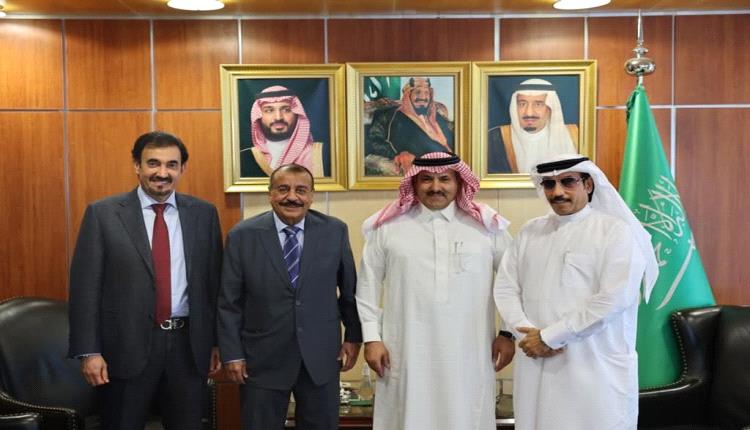 السفير السعودي يبحث مع بن بريك والبيض الإعداد للحوار الجنوبي