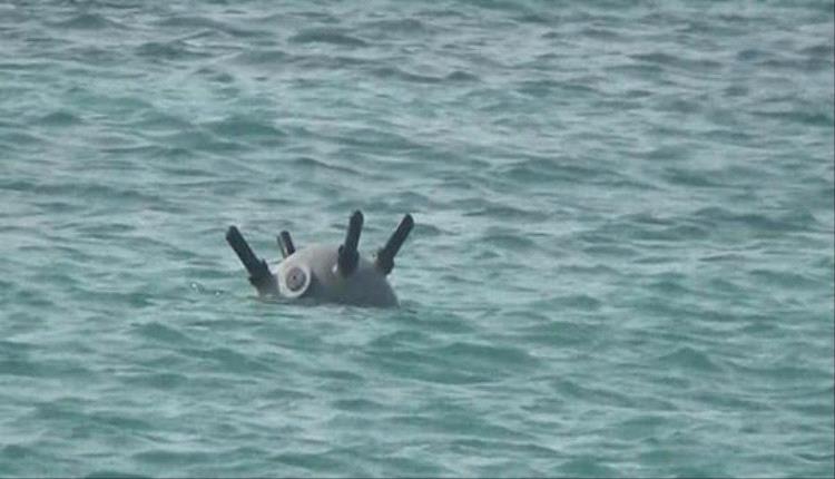 اليمن: تدمير زورق مفخخ لميليشيا الحوثي في باب المندب