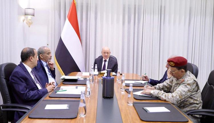مجلس القيادة الرئاسي يعقد اجتماعًا استثنائيًا طارئًا لبحث الانتهاك الإيراني السافر لسيادة الجمهورية اليمنية