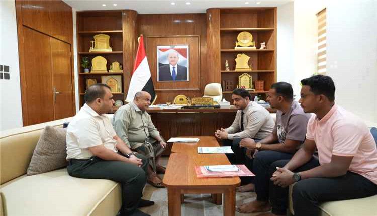 محافظ حضرموت يؤكد دعم المبادرات الرياضية الهادفة لتعزيز السلام والتواصل المجتمعي
