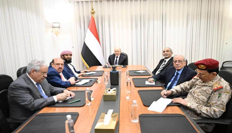 مجلس الدفاع الوطني يحمل المليشيات الحوثية والنظام الإيراني تبعات التصعيد ويقر إجراءات شاملة لحماية السيادة