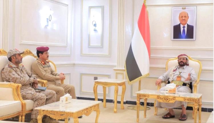 العرادة يشدد على رفع الجاهزية القتالية وتعزيز القدرات الدفاعية في مختلف الجبهات