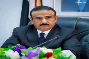 محافظ شبوة يوجه بتشكيل لجنة ميدانية للتحقيق في أزمة الوقود بمديرية ميفعة