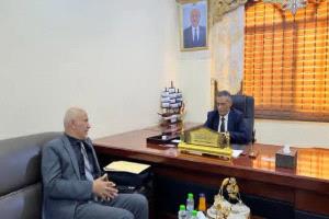 وزير التعليم العالي ورئيس جامعة إقليم سبأ يبحثان استحداث برامج للدراسات العليا