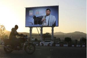 الحوثي يهدد بتوسيع التصعيد الإقليمي ويعلن استمرار الهجمات وسط تقارير عن استعدادات في البحر الأحمر