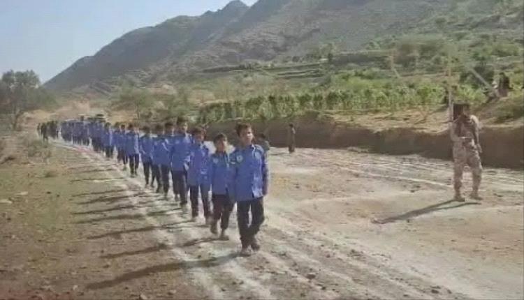 تدشين العام الدراسي بمناطق الحوثيين وسط أزمة تعليمية متفاقمة وانقطاع الرواتب
