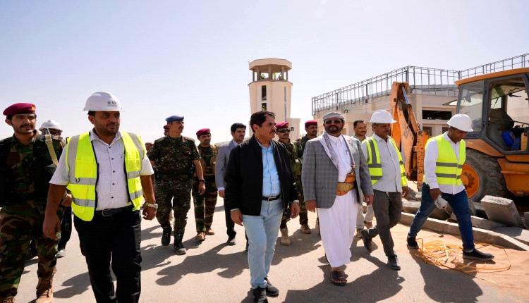 العرادة يتفقد مشروع مطار مأرب الدولي ويؤكد اقترابه من مراحل الإنجاز النهائية