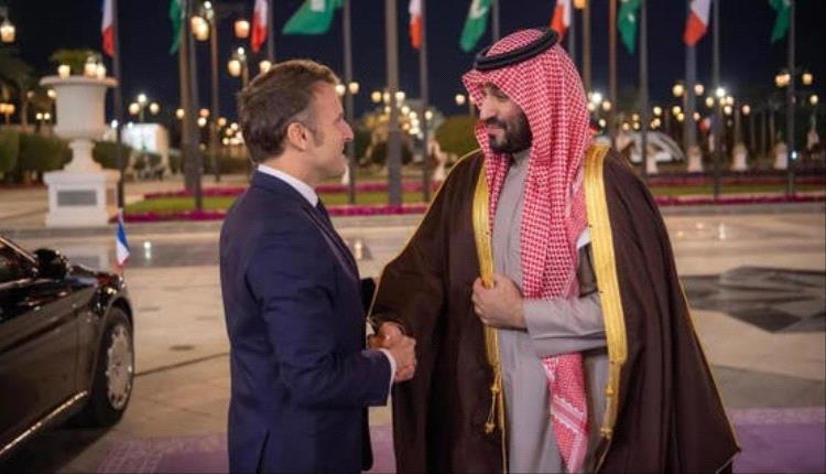 ولي العهد السعودي والرئيس الفرنسي يبحثان مستجدات التفاهم الأميركي الإيراني