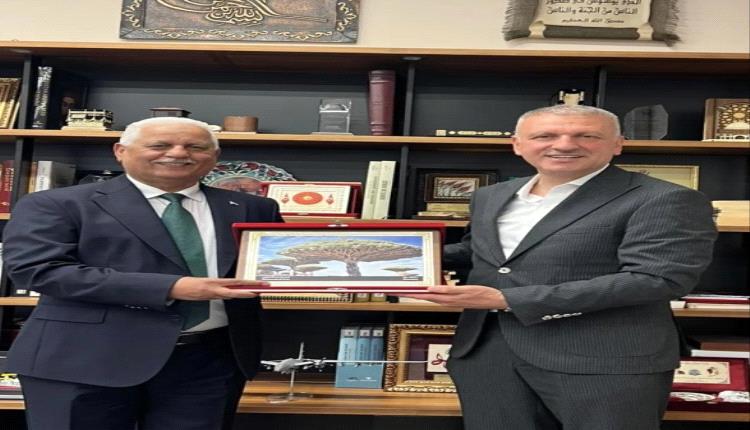 السفير اليمني لدى أنقرة يشيد بتجاوب الحكومة التركية في مراجعة رسوم الإقامة