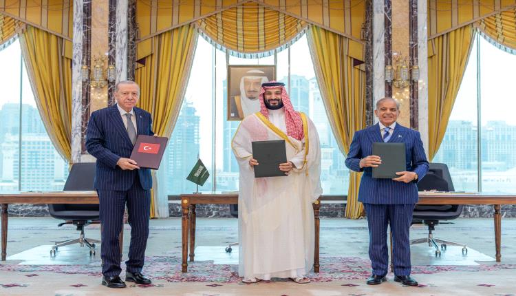 اجتماع سعودي تركي باكستاني بالرياض بالتزامن مع إعلان معركة استعادة الدولة اليمنية