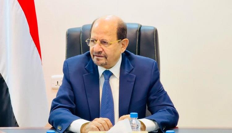 رئيس الوزراء يتابع مع قيادات عسكرية وميدانية تطورات "فجر اليمن"