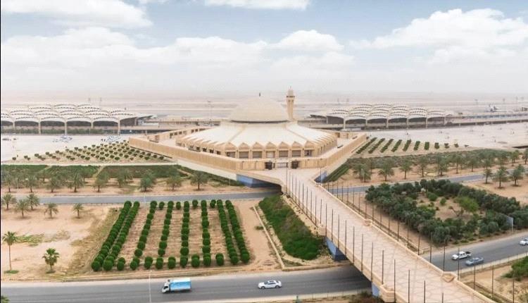 إدانات عربية ودولية واسعة للهجوم الحوثي على مطار الرياض ومطالبات بوقف الاعتداءات