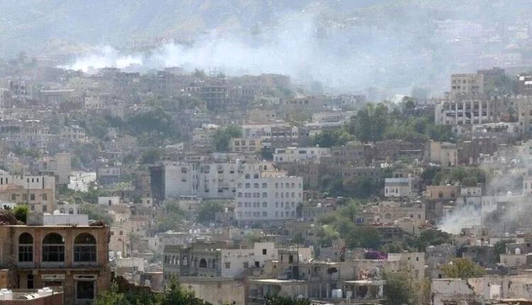 إصابة مدنيين بقصف وقنص حوثي في صبر الموادم بتعز