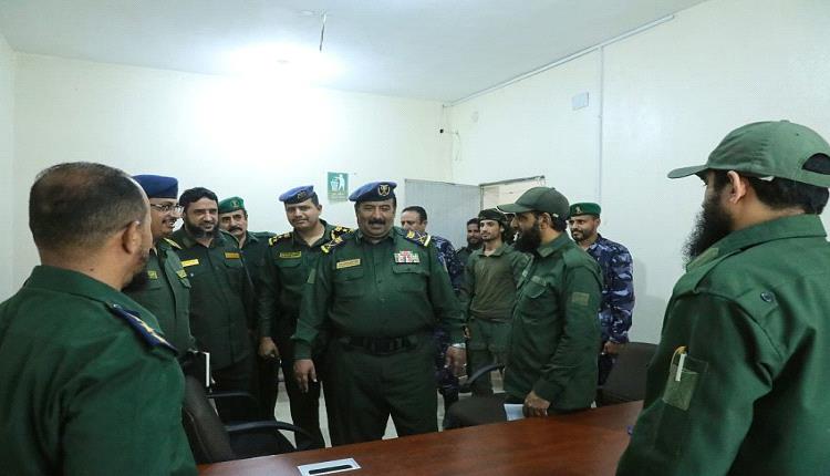 لجنة من وزارة الداخلية تتفقد جاهزية أمن لحج وتؤكد ملاحقة الخلايا الحوثية