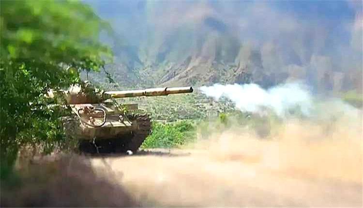 مواجهات عنيفة تندلع على أطراف جبال كهبوب الاستراتيجية قرب باب المندب