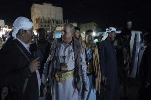 وكيل أول تعز يتفقد محيط جبهتي المطار القديم والدفاع الجوي عقب صد هجوم حوثي