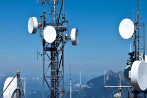 وزارة الاتصالات تدين استخدام الحوثيين شبكات الاتصالات المدنية لأغراض عسكرية وتحذر من مخاطرها