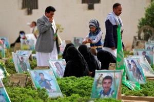 ميليشيا الحوثي تشيّع 172 قتيلاً خلال عشرة أيام.