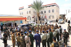 لجنة من وزارة الداخلية تتفقد جاهزية الأجهزة الأمنية وخطط الطوارئ في مأرب