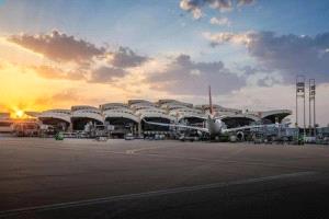 إدانات عربية وإسلامية ودولية لهجمات الحوثي على مطاري أبها والرياض