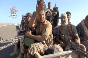 اليوم الرابع لعملية "فجر اليمن".. القوات الحكومية تثبت مكاسبها في باب المندب وتتقدم في تعز